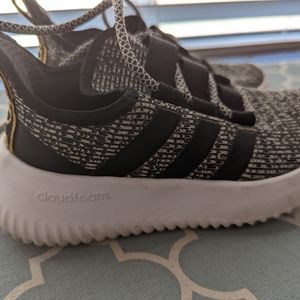 Size 12 youth addidas, lightly worn